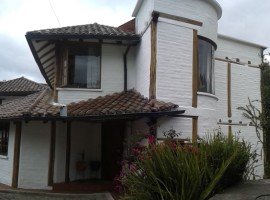 Casa Rústica de Venta en Cumbayá Barrio San Patricio Alto