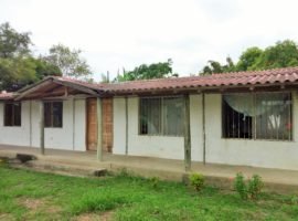 Casa de Venta en Tonsupa Barrio Paz Y Progreso Calle G