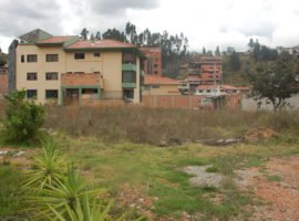 Terreno de Venta en Cuenca Con Planos Aprobados Para Edificio