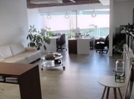 Vendo Oficina  Quito  Av. 12 de Octubre