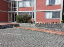 Urb. La Granja
