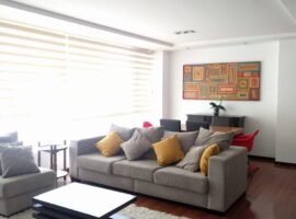 Av. Del parque, el bosque, Quito, Pichincha