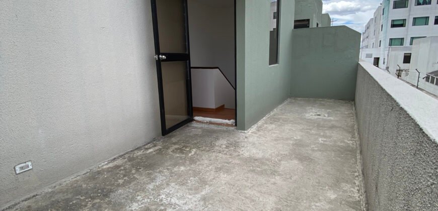 Modesto Chavez y Av. Jaime Roldos Aguilera, Conjunto Solaqua, Quito, Ec