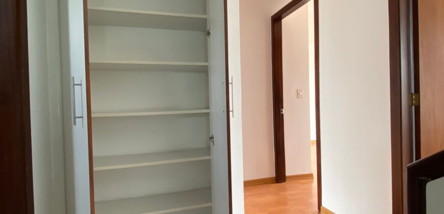 Modesto Chavez y Av. Jaime Roldos Aguilera, Conjunto Solaqua, Quito, Ec