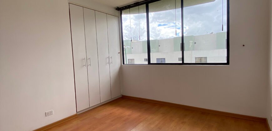 Modesto Chavez y Av. Jaime Roldos Aguilera, Conjunto Solaqua, Quito, Ec