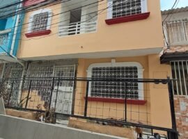 CDLA. MARTHA DE ROLDOS