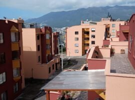 Amagasí del Inca, Condominio Las Peñas