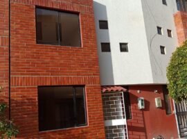 OE6B ALHAMBRA N15-111 CALDERON BARRIO SAN JOSE